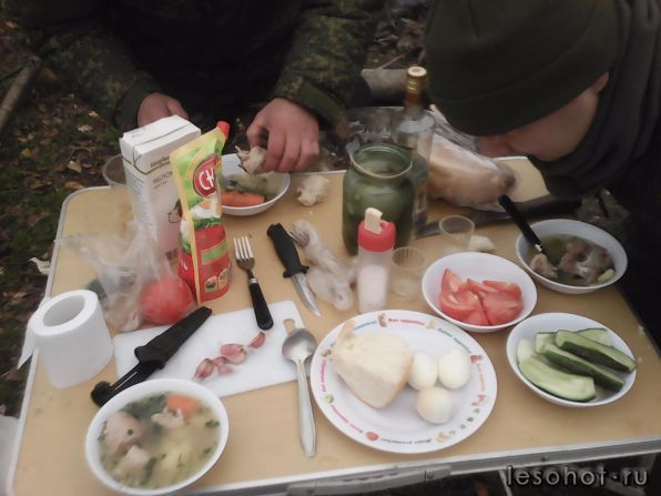 ШИКАРНЫЙ ОБЕД ОТ СЕРЕГИ  ПОСЛЕ ПОЙМАННОЙ МНОЙ ЩУКИ